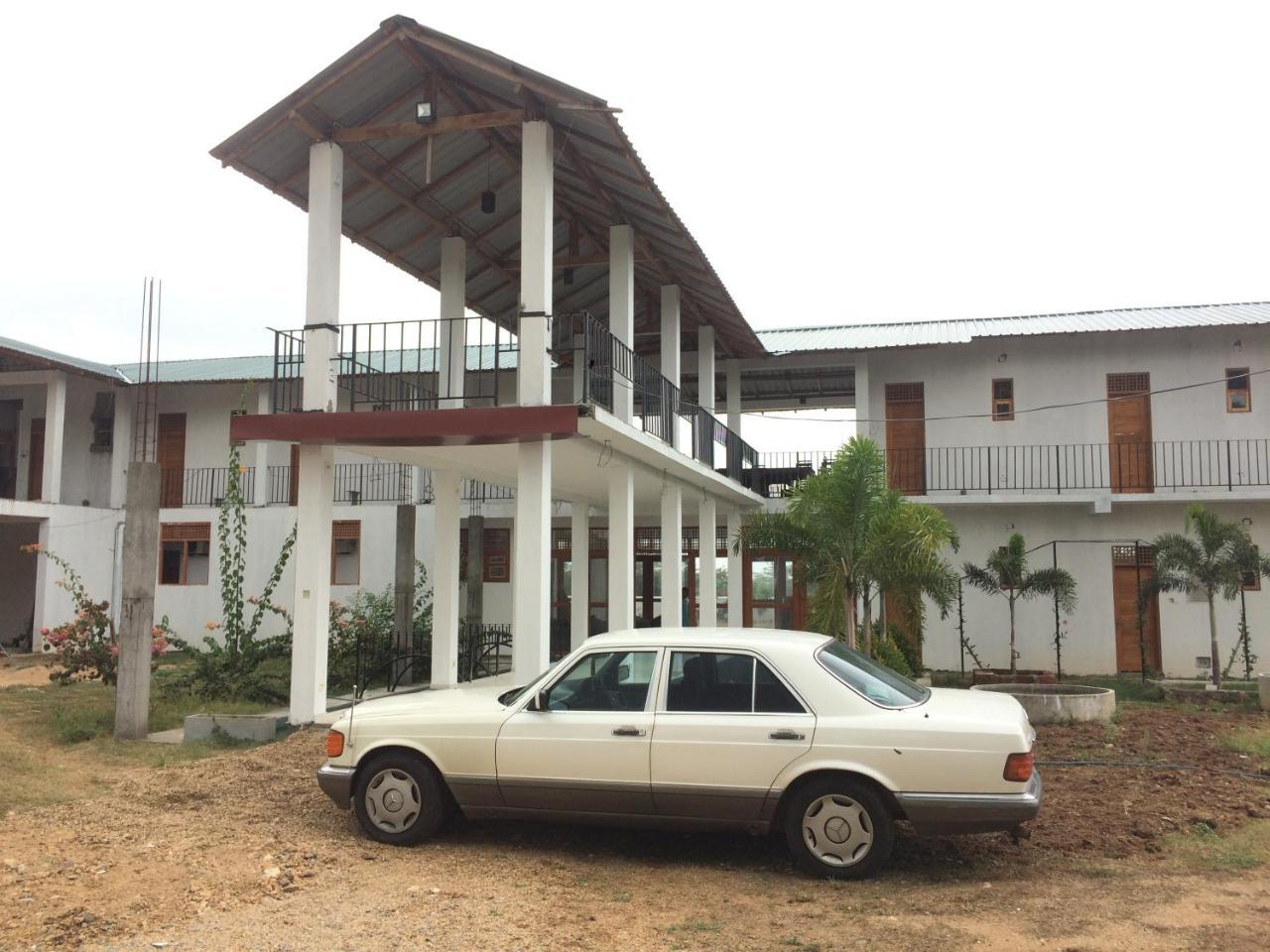 Hotel Bundala Park Weligatta ภายนอก รูปภาพ